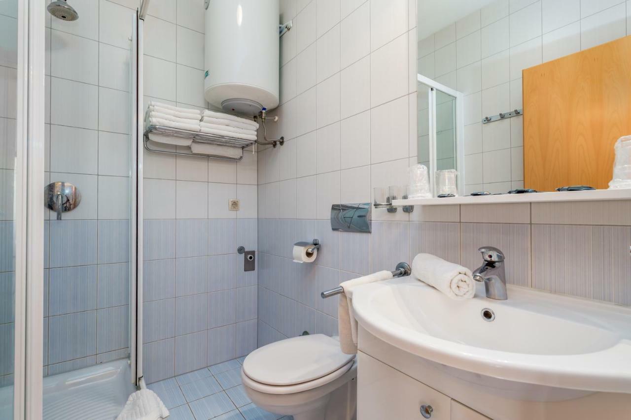 Villas Kampor Exteriör bild