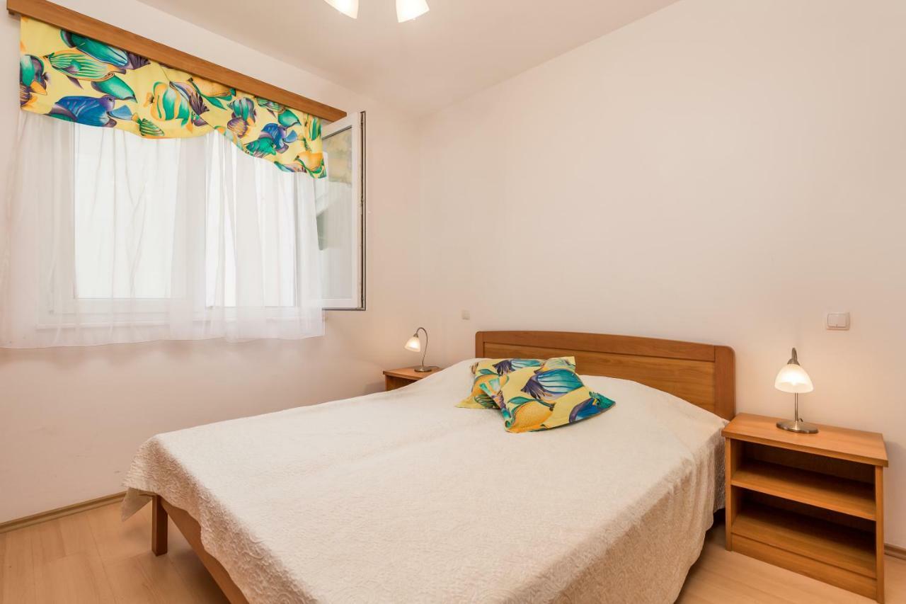 Villas Kampor Exteriör bild
