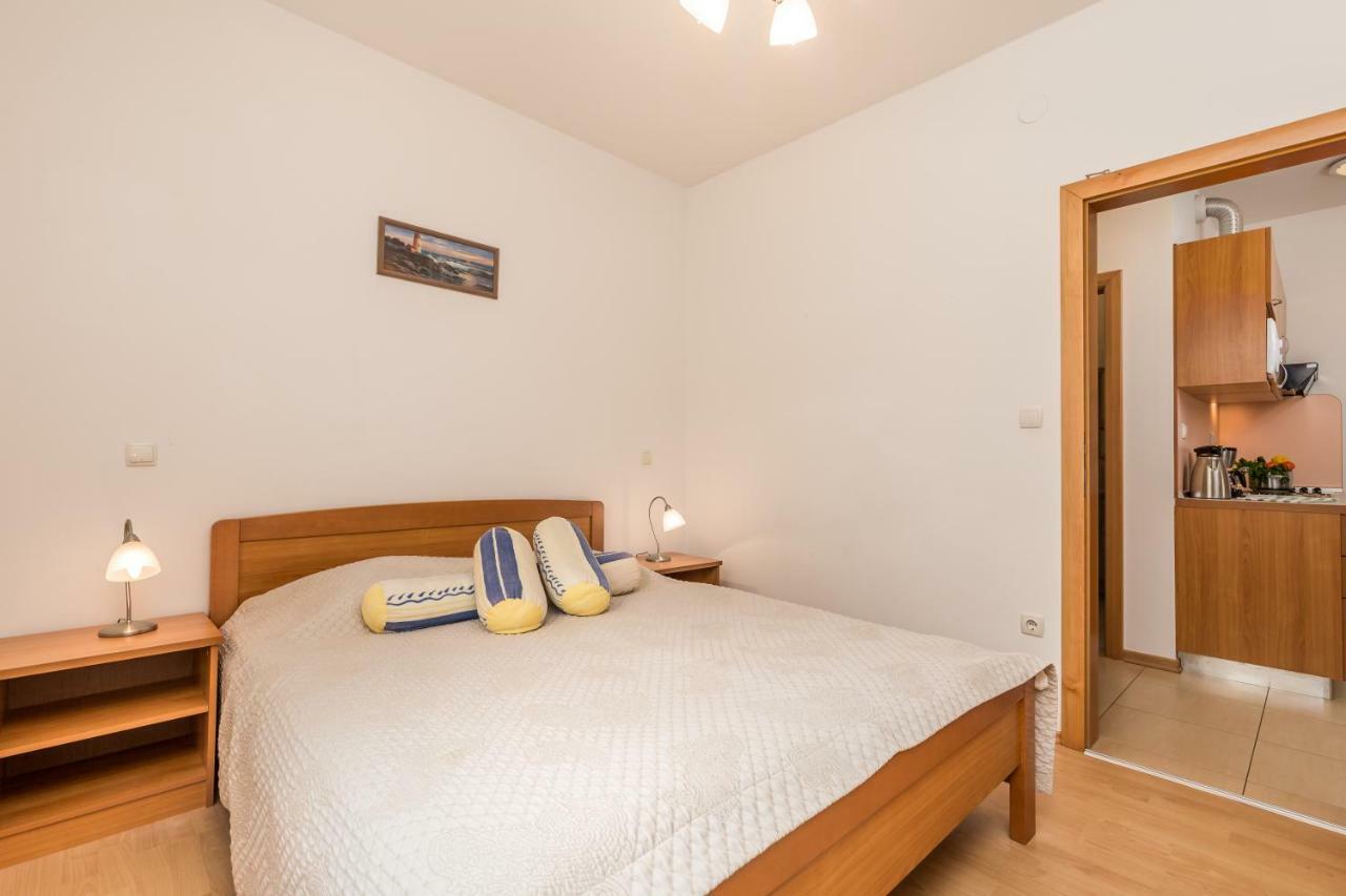 Villas Kampor Exteriör bild